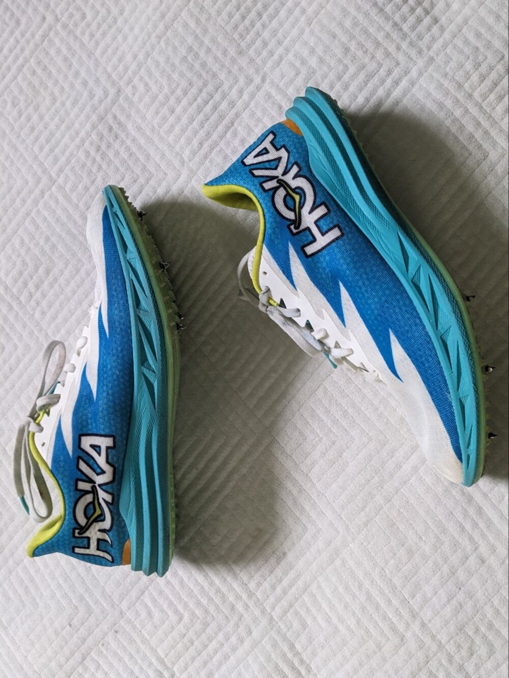 Hoka One One Unisex Crescendo MD Running Sneaker Shoes Spikes Men 11 Women 12.5